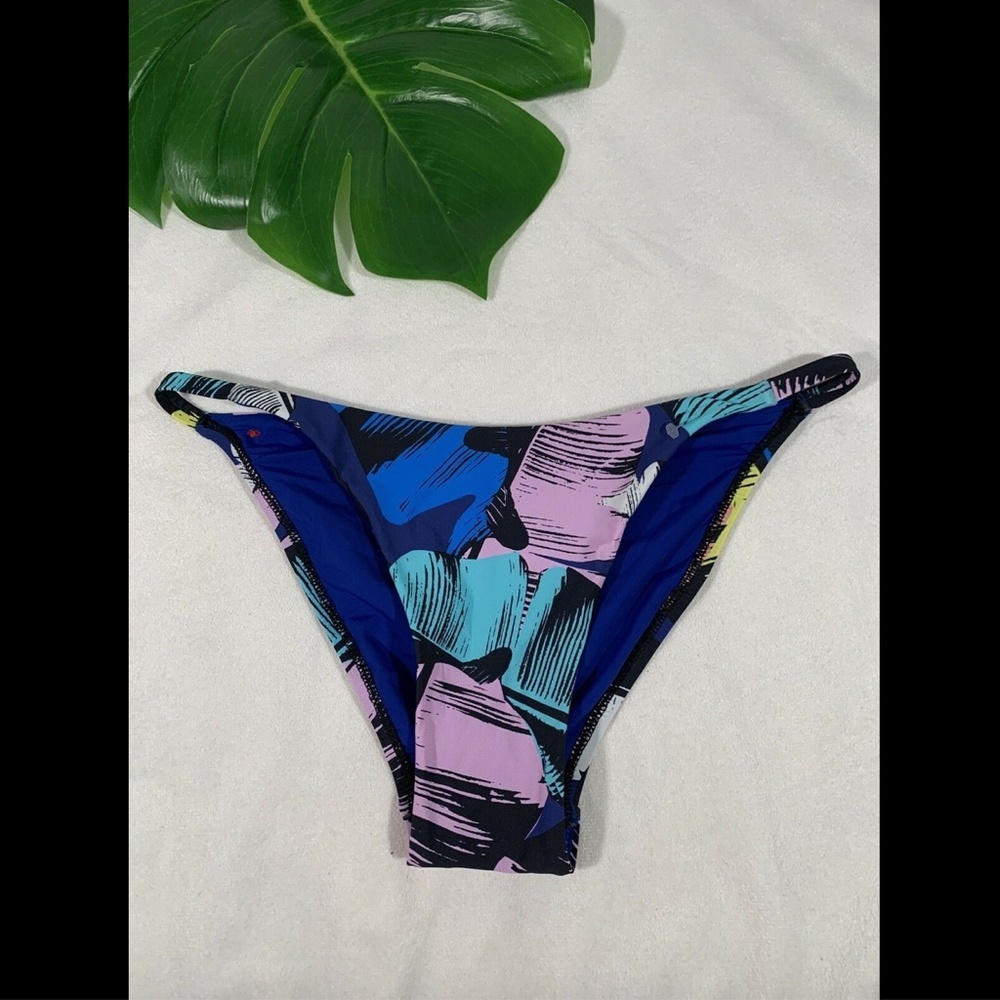 NEW $58‎ Red Carter Leaf Print Bikini Bottoms Small - Picture 2 of 12